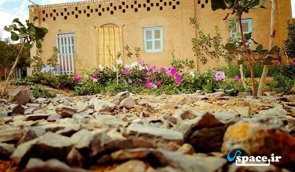اقامتگاه بوم گردی منزلاب-روستای منزلاب-زاهدان-استان سیستان و بلوچستان